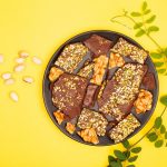 chocolathhoglfate bars, pistachio nuts